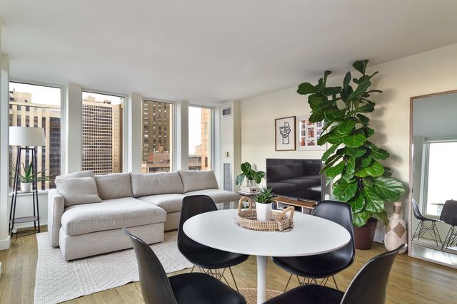 100 E WALTON Street 26H, Chicago, IL 60611