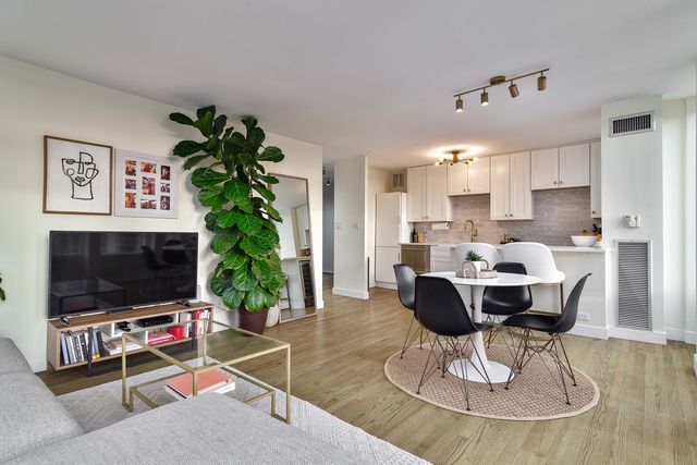 100 E WALTON Street 26H, Chicago, IL 60611