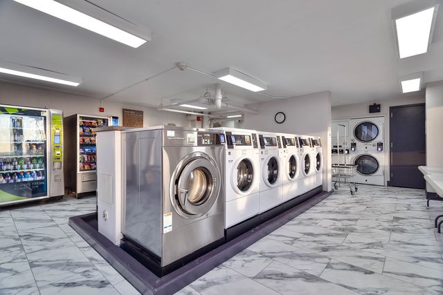 100 E WALTON Street 26H, Chicago, IL 60611