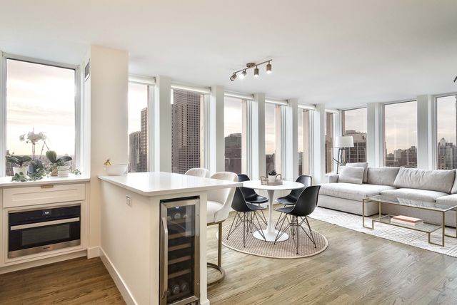 100 E WALTON Street 26H, Chicago, IL 60611
