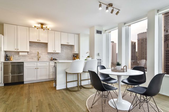 100 E WALTON Street 26H, Chicago, IL 60611