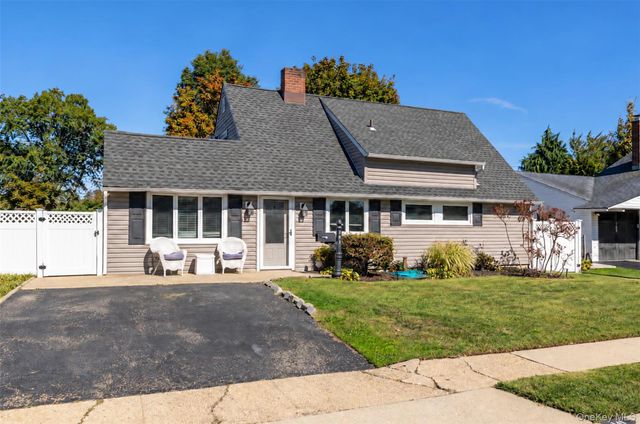 141 Horn Lane, Levittown, NY 11756