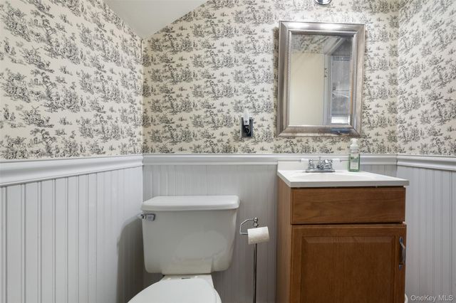 141 Horn Lane, Levittown, NY 11756