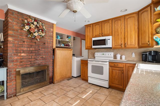 141 Horn Lane, Levittown, NY 11756