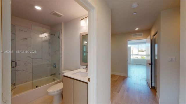 2555 NE 193rd St 2224, Miami, FL 33180