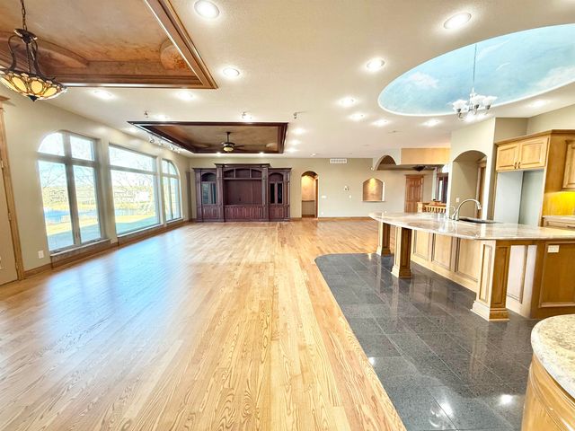 3417 S Sabin ct, Wichita, KS 67215