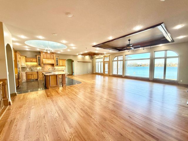 3417 S Sabin ct, Wichita, KS 67215