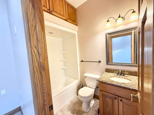 3417 S Sabin ct, Wichita, KS 67215