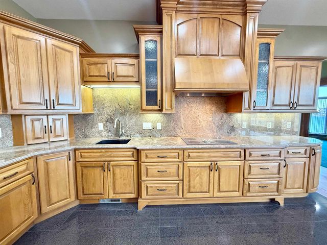 3417 S Sabin ct, Wichita, KS 67215