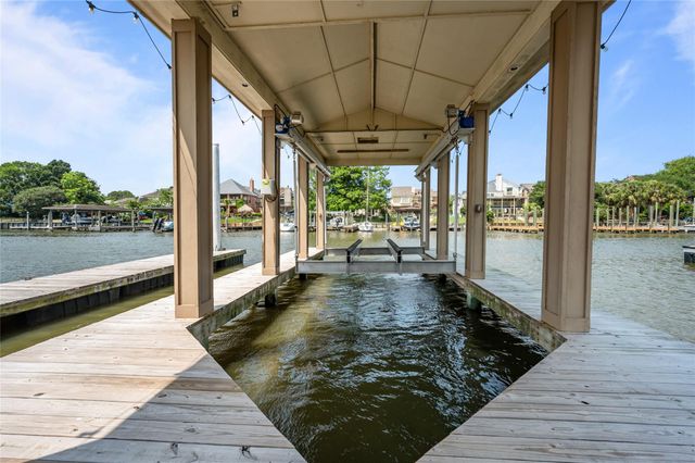 601 Constellation Boulevard, League City, TX 77573
