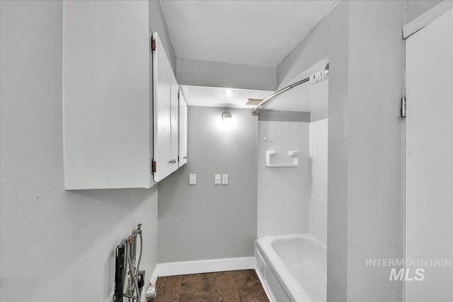 22 N Sunset St, Nampa, ID 83651