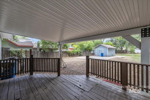 22 N Sunset St, Nampa, ID 83651