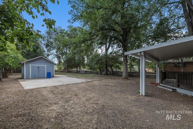 22 N Sunset St, Nampa, ID 83651