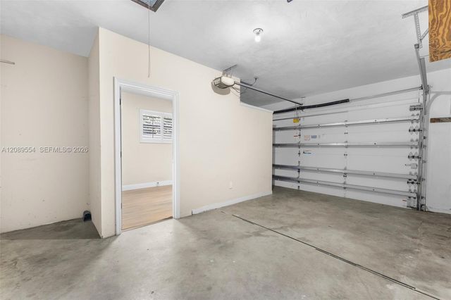 7700 NW 11th Place, Plantation, FL 33322