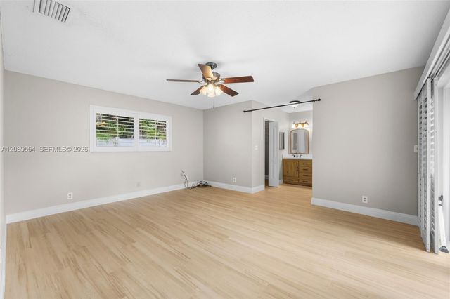 7700 NW 11th Place, Plantation, FL 33322