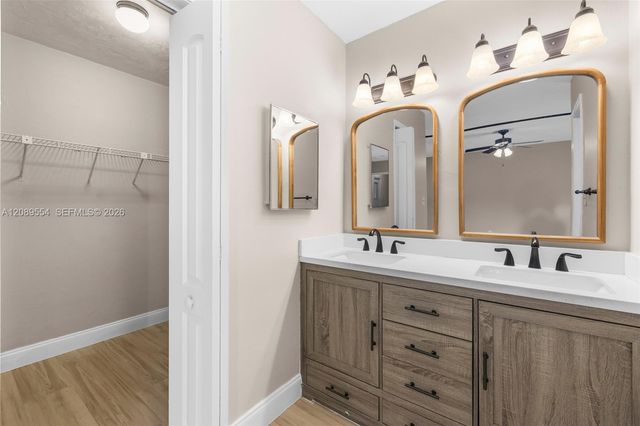7700 NW 11th Place, Plantation, FL 33322