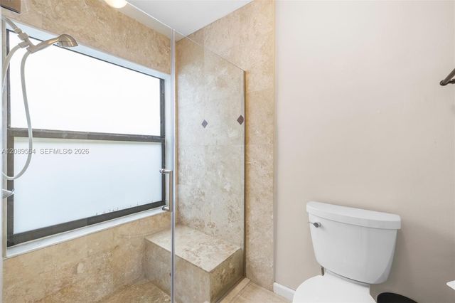 7700 NW 11th Place, Plantation, FL 33322