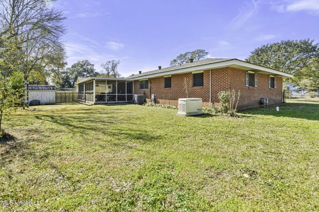 1901 Jones Avenue, Gulfport, MS 39501