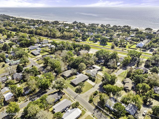 1901 Jones Avenue, Gulfport, MS 39501