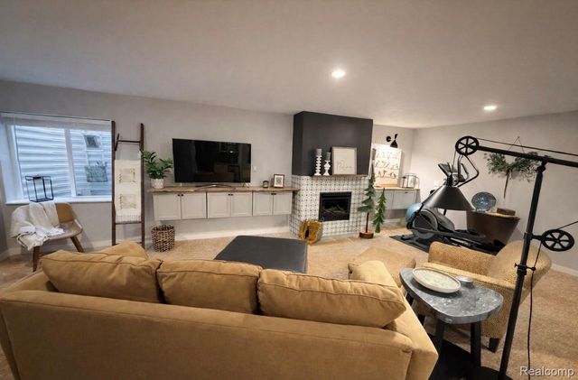 1876 Genoa Circle, Genoa Township, MI 48843