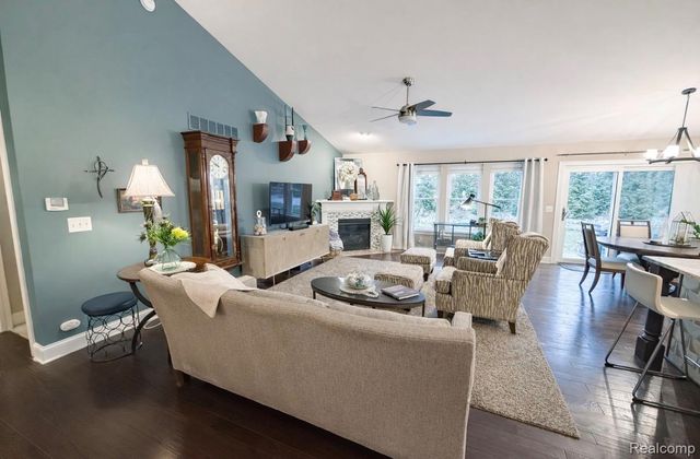 1876 Genoa Circle, Genoa Township, MI 48843