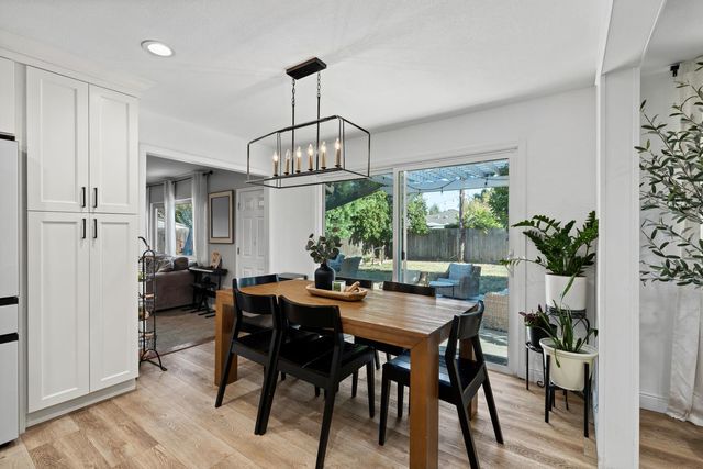 2948 Del Rio Dr, Stockton, CA 95204