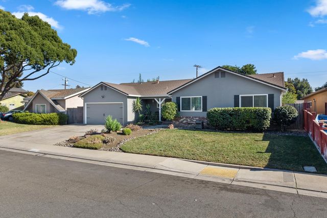 2948 Del Rio Dr, Stockton, CA 95204