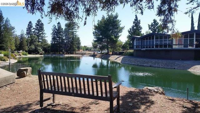 1152 Maywood, Martinez, CA 94553