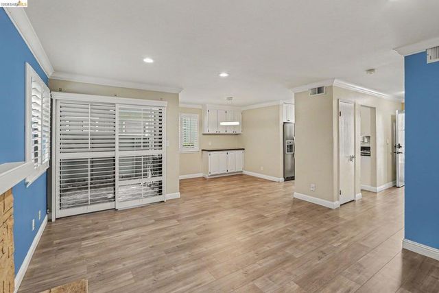 1152 Maywood, Martinez, CA 94553
