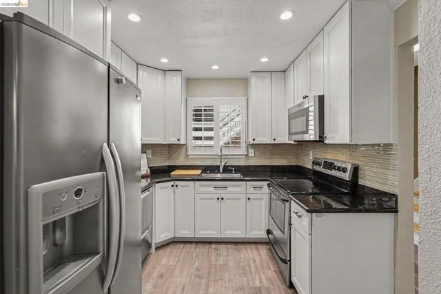 1152 Maywood, Martinez, CA 94553