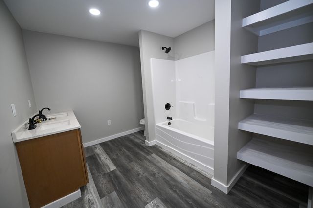 524 E Allison Street, Nevada, MO 64772