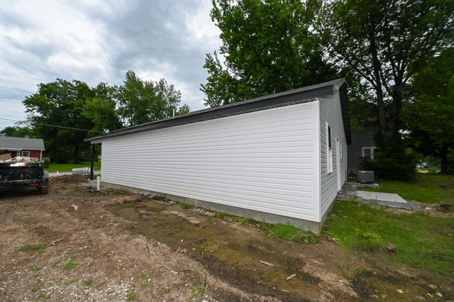 524 E Allison Street, Nevada, MO 64772