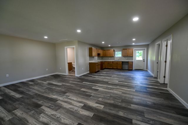 524 E Allison Street, Nevada, MO 64772