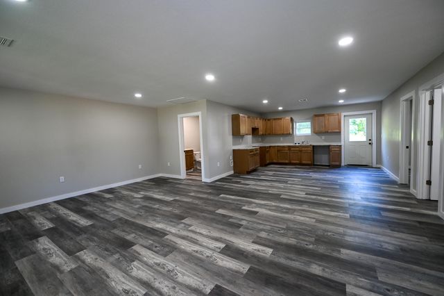 524 E Allison Street, Nevada, MO 64772