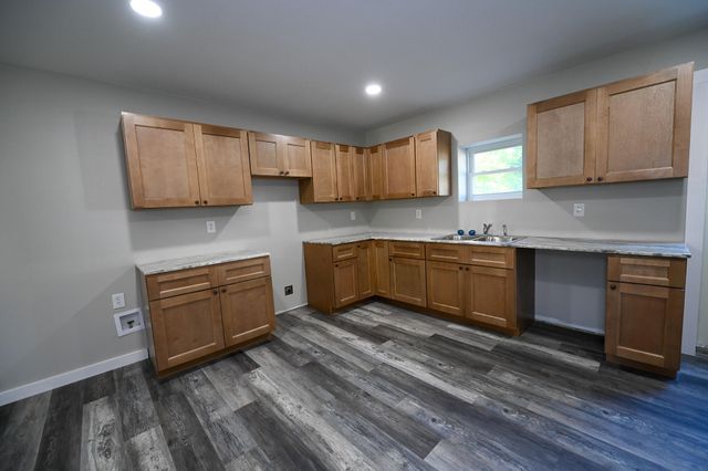 524 E Allison Street, Nevada, MO 64772
