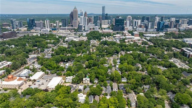 1068 Snyder Street NW, Atlanta, GA 30318