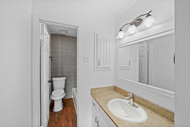 14800 Enterprise Drive 11C, Farmers Branch, TX 75234