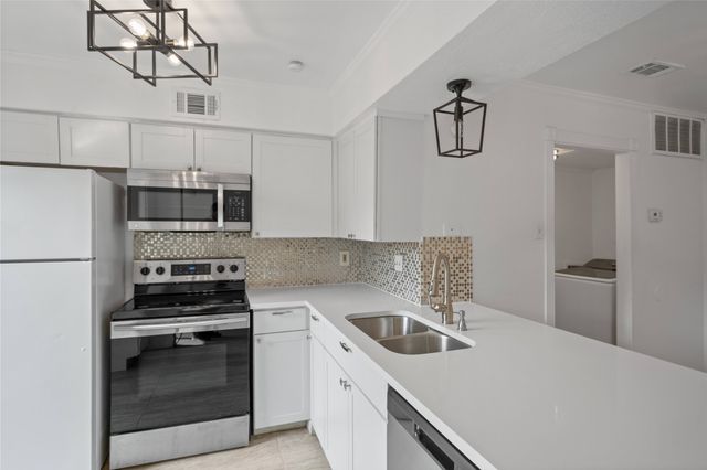 14800 Enterprise Drive 11C, Farmers Branch, TX 75234