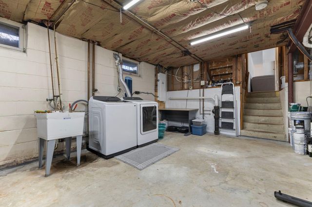 3411 Xylon Avenue N, New Hope, MN 55427