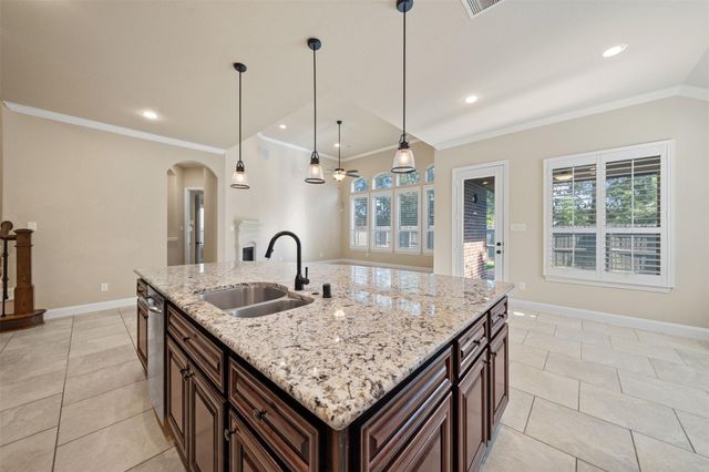 78 Lindenberry Circle, Spring, TX 77389