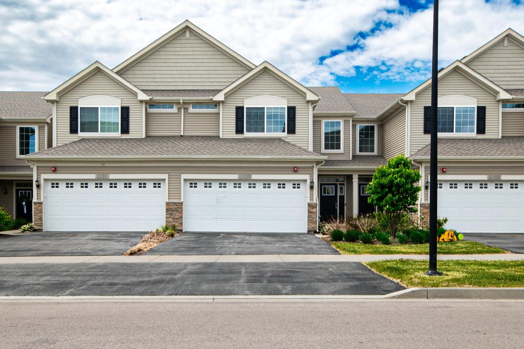 2049 Stuttle Road, Batavia, IL 60510