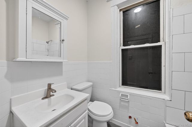 74 Oak Street 1A, Yonkers, NY 10701