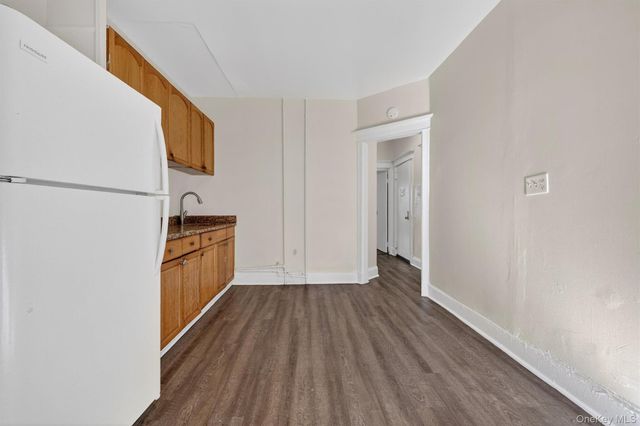 74 Oak Street 1A, Yonkers, NY 10701