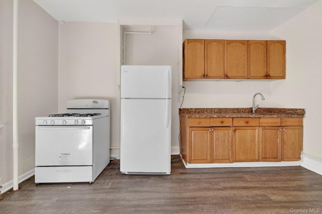 74 Oak Street 1A, Yonkers, NY 10701