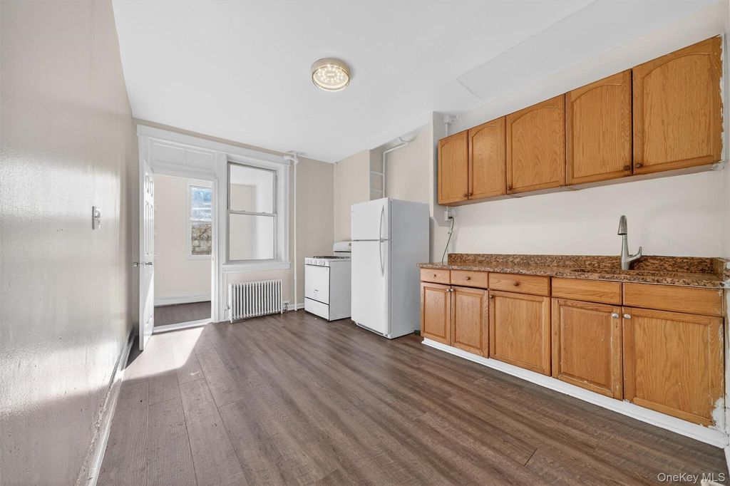 74 Oak Street 1A, Yonkers, NY 10701