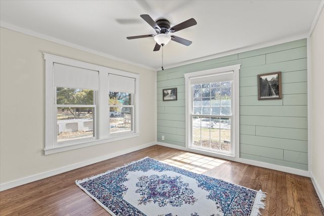 2919 Maple Springs Boulevard, Dallas, TX 75235