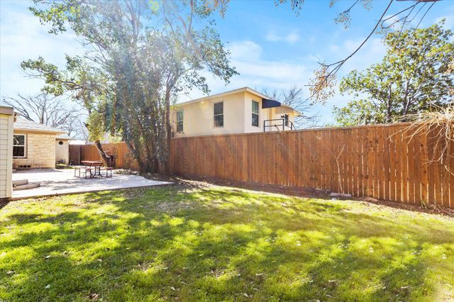 2919 Maple Springs Boulevard, Dallas, TX 75235