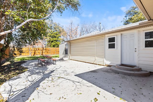 2919 Maple Springs Boulevard, Dallas, TX 75235