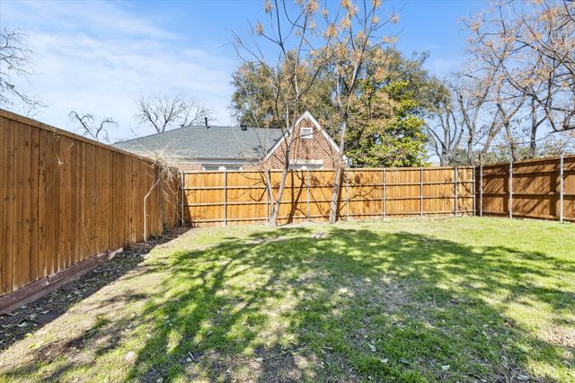 2919 Maple Springs Boulevard, Dallas, TX 75235