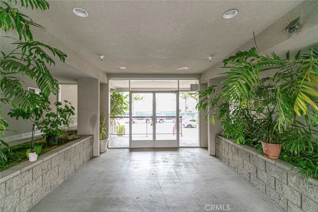 432 N. Kenwood Street 206, Glendale, CA 91206